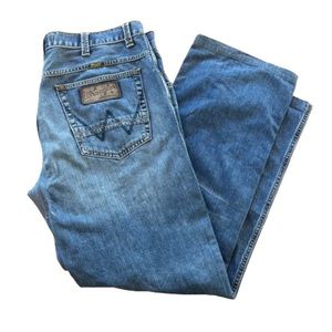 Vintage Wrangler Jeans Model 905 Waist 38 Length 34 Wide Leg Country Western